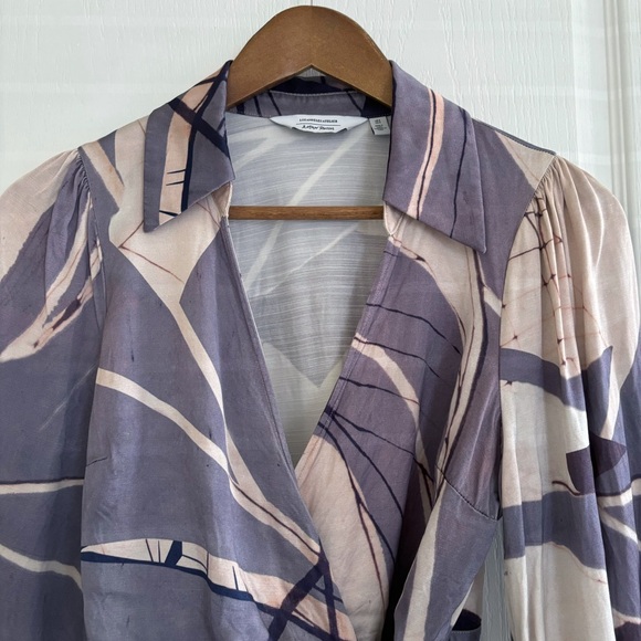 & Other Stories Top Wrap Cropped - Picture 3 of 11